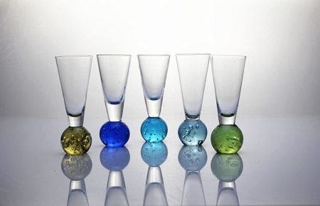 V-Shaped Shot glass with Colorful Bubble Base 4 Pcs. Set