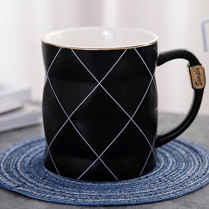Diamond Patterned Coffee Cup