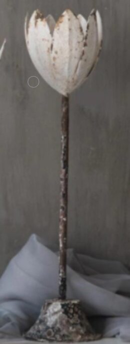 Retro Metal Tulip Candle Holder